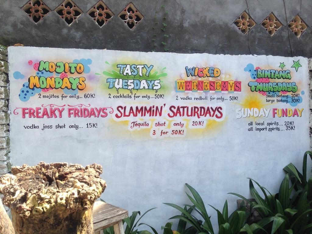 Good For Ya Knee Hostel & Bungalows (Adults Only) Gili Trawangan Exterior photo